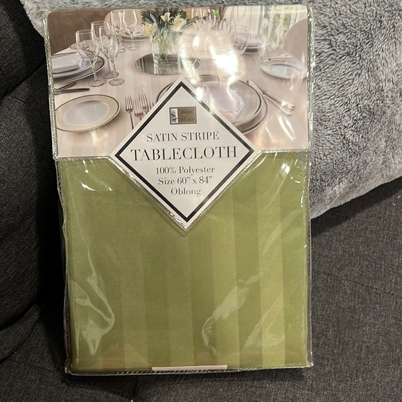New in package!  Olive green satin stripe tablecloth - Picture 1 of 3